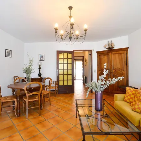 Cozy In Maries De La With Wifi Holiday home *